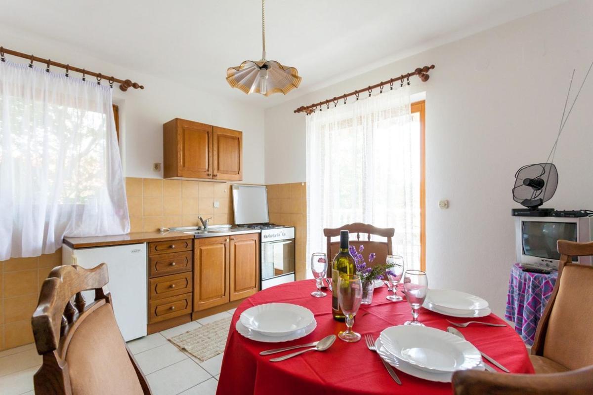 Apartments Magdalena Malinska Buitenkant foto